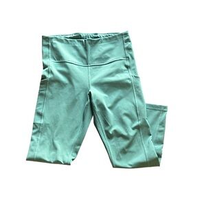 Athleta salutation stash pocket capri green yoga leggings pants size small